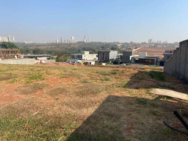 Lote 645m² área total, Jardins Itália, Goiânia, GO