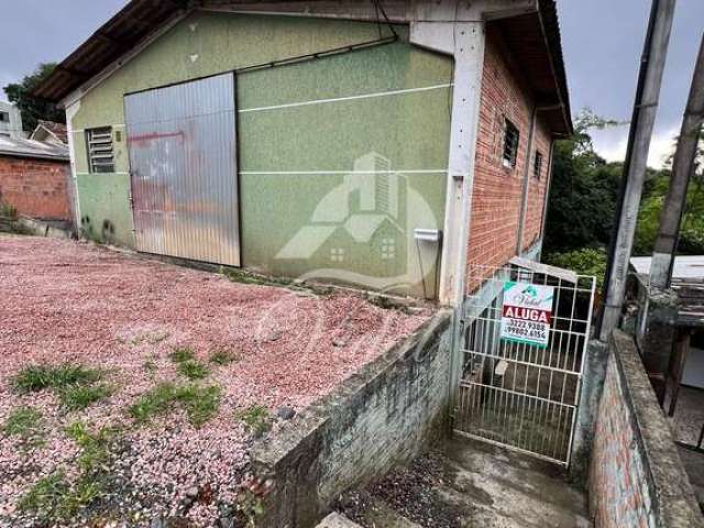 Casa de fundos para alugar na Vila Cristina