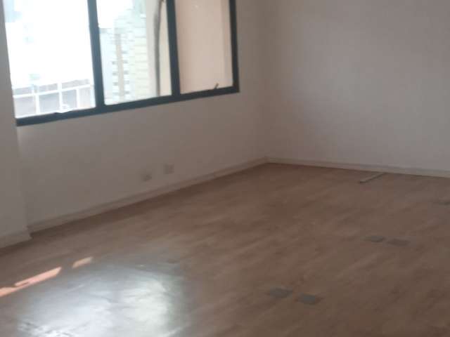 Sala Comercial na rua Arcoverde