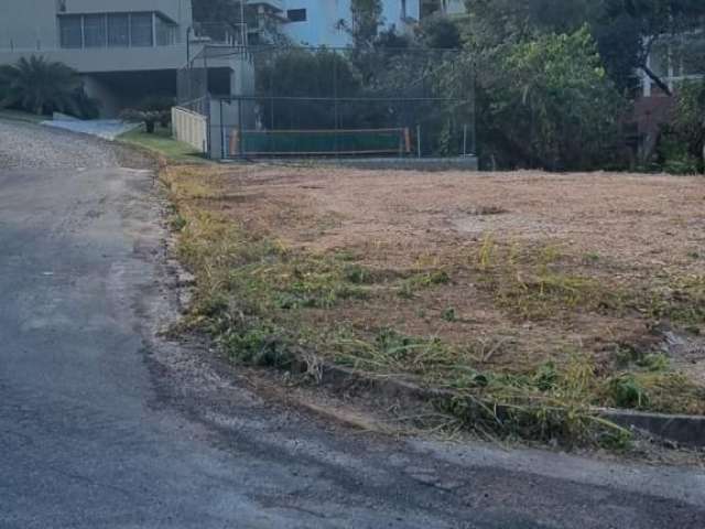 Excelente terreno em Escarpas do Lado / Capitólio-MG