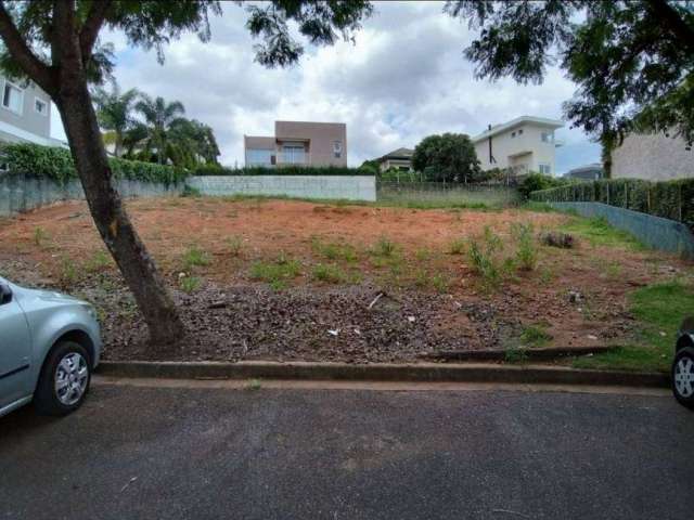 Excelente Terreno Plano com 843 m2 no Condomínio Vereda América