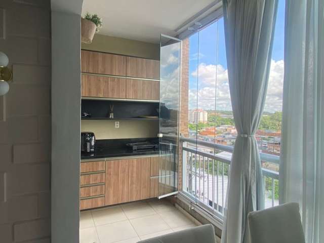 Vendo Apartamento mobiliado com 3 Quartos com Varanda e Vaga de Garagem – Piazza di Fiori bairro Flores