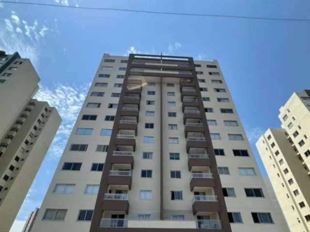 Residencial Grand Prix –  No Parque 10 - com 3 quartos sendo 1 suíte, varanda.