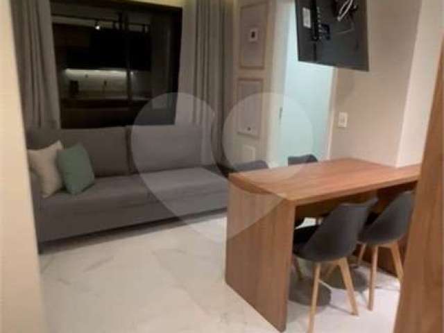 Apartamento à venda com 36m² - Moema, São Paulo.