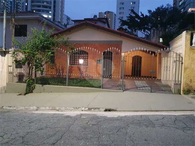 Casa para Locação no Bosque da Saúde com 150m², com 1 suíte, 1 vaga