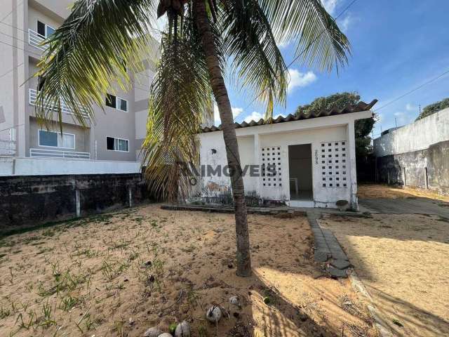 Casa à venda Ponta Negra, por trás do Restaurante Farofa Dagua  e Feirinha de Artesanato em  Natal,