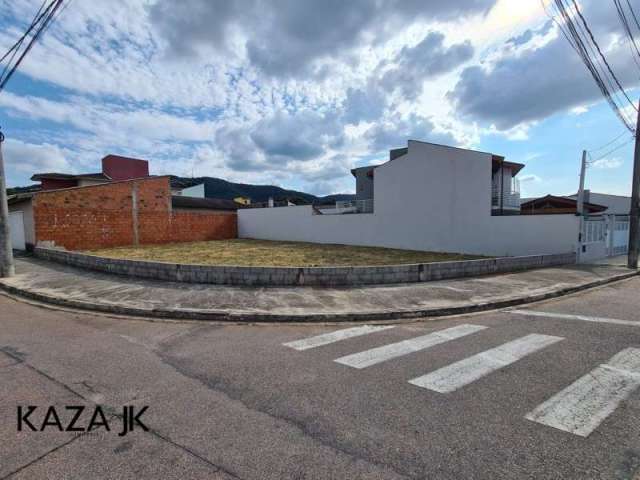 Terreno a venda com 317m², plano de esquina, no Jardim Ipanema, Jundiai