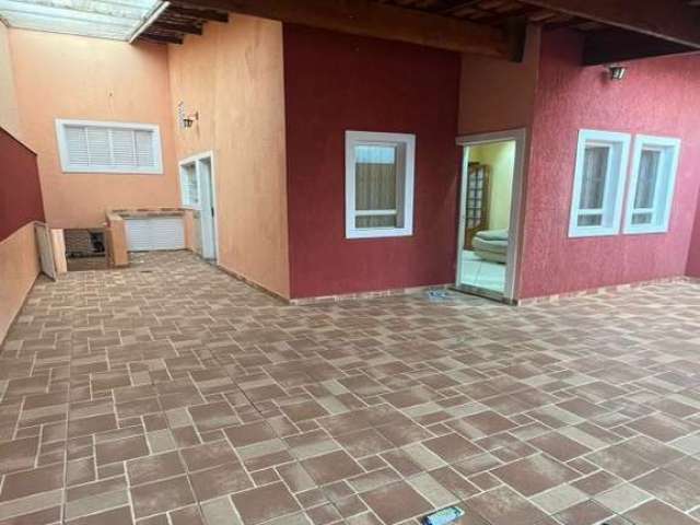 Alugar/alugo: Casa para locação no Marambaia II, Jundiaí com 3 dormitórios (1 suíte), wc, sala, cozinha, gourmet com churrasqueira, ofurô, 3 vagas.