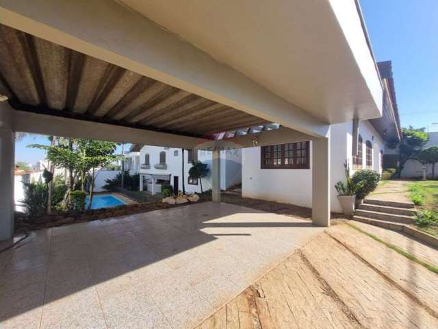 Casa para venda em Jardim Colina de 507.00m² com 8 Quartos, 4 Suites e 5 Garagens