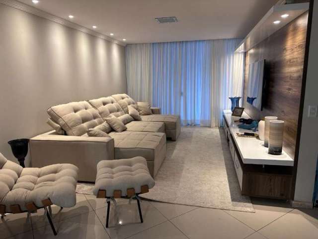 Casa para alugar em Condomínio Condomínio Ibiti Royal de 250.00m² com 3 Quartos, 3 Suites e 4 Garagens