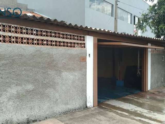 Casa para venda em Vila Real de 250.00m² com 4 Quartos, 2 Suites e 4 Garagens