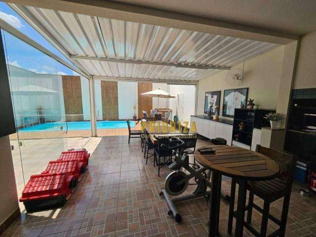 Casa de Condomínio para venda em Condomínio Jardim Portugal de 243.00m² com 4 Quartos, 2 Suites e 4 Garagens