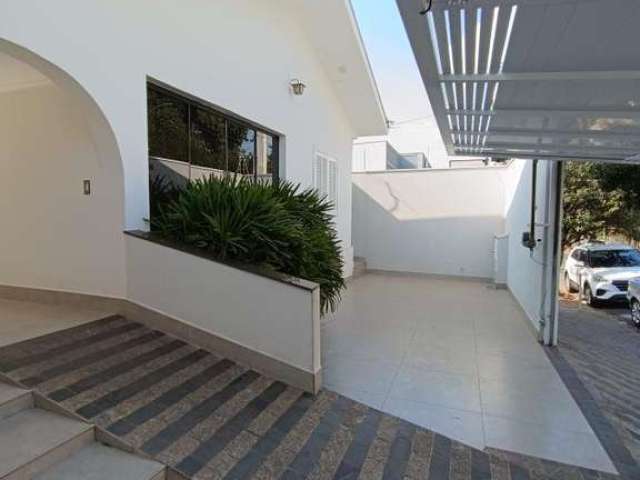 Casa para alugar em Vila Frezzarim de 480.00m² com 4 Quartos, 1 Suite e 6 Garagens