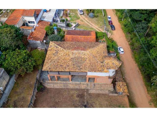 Casa para venda em Parque Fernão Dias de 372.00m² com 3 Quartos, 1 Suite e 4 Garagens