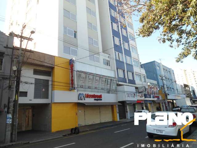 Apartamento para alugar em Centro de 141.00m² com 3 Quartos, 1 Suite e 1 Garagem