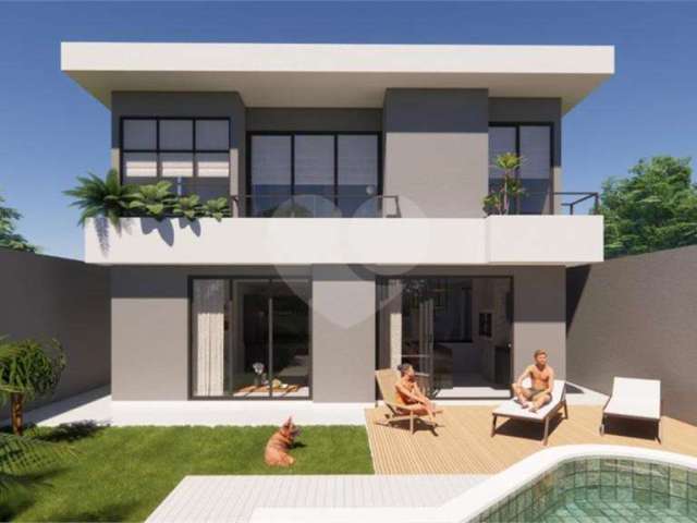 Casa de Condomínio para venda em Bella Vittà de 250.00m² com 4 Quartos, 4 Suites e 4 Garagens