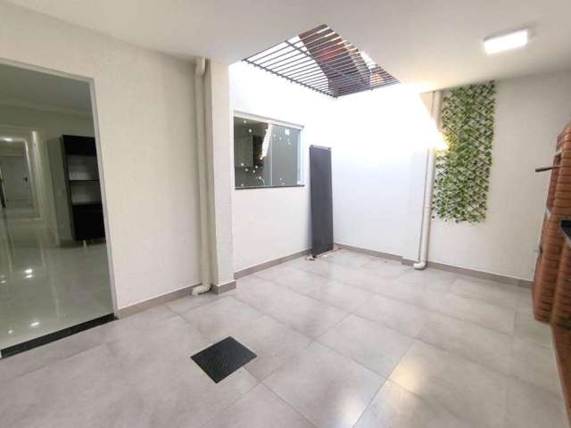 Casa para venda em Piracicamirim de 111.00m² com 2 Quartos, 1 Suite e 2 Garagens