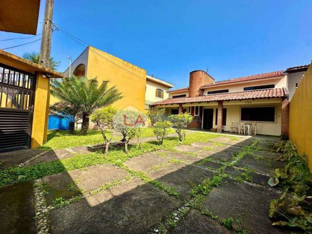 Casa para venda em Mirim de 180.00m² com 4 Quartos, 2 Suites e 5 Garagens