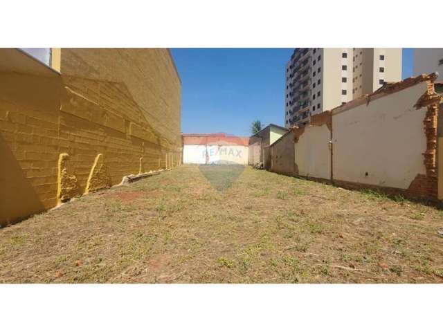 Lote / Terreno para venda em Centro de 300.00m²