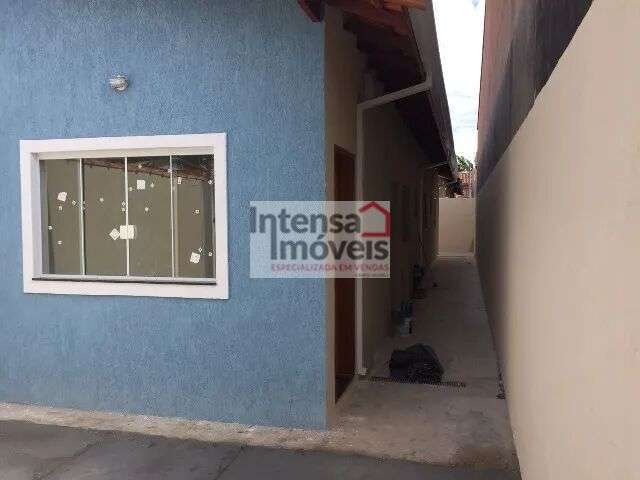 Casa para venda em Do Barranco de 66.00m² com 2 Quartos, 1 Suite e 2 Garagens