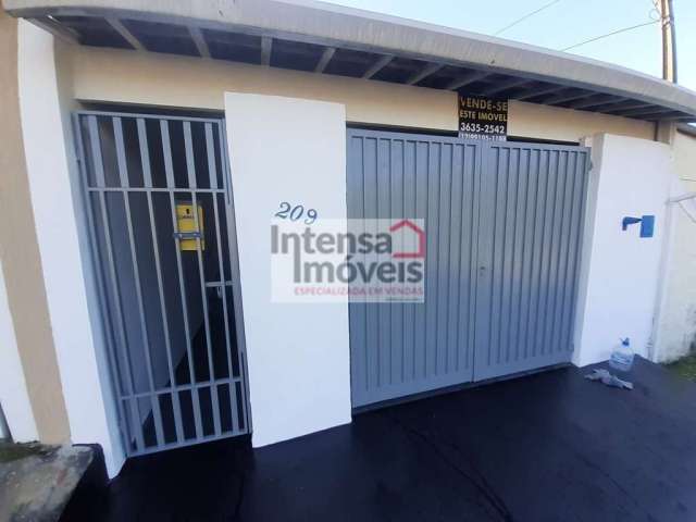 Casa para venda em Esplanada Santa Terezinha de 65.00m² com 2 Quartos, 1 Suite e 2 Garagens