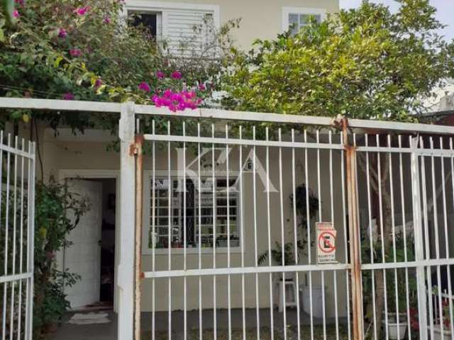 Casa para venda em Jardim Itália de 125.00m² com 3 Quartos, 1 Suite e 2 Garagens