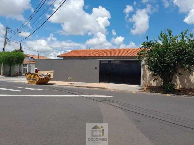 Casa para venda em Jardim Santa Lúcia de 93.00m² com 3 Quartos, 1 Suite e 2 Garagens