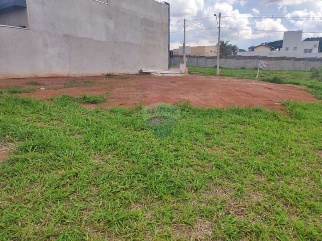 Terreno para venda em Parque Dos Pinheiros de 300.00m² com 2 Garagens