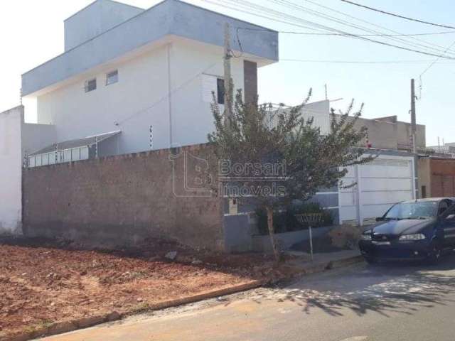 Sobrado para venda em Residencial Campos De Piemonte de 232.00m² com 3 Quartos, 1 Suite e 4 Garagens