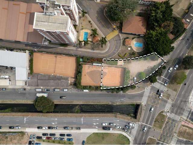 Lote / Terreno para alugar em Vila Das Hortências de 1200.00m² com 10 Garagens