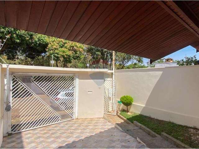 Casa para alugar em Werner Plaas de 122.00m² com 3 Quartos, 1 Suite e 1 Garagem