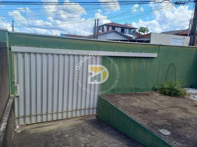 Casa para venda em Parque Das Laranjeiras de 114.00m² com 3 Quartos e 2 Garagens