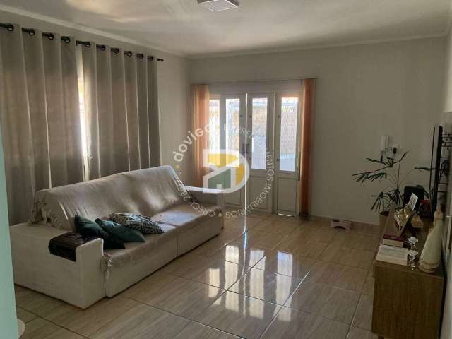 Casa para venda em Jardim Maria Bonati Bordignon de 235.73m² com 3 Quartos, 1 Suite e 2 Garagens