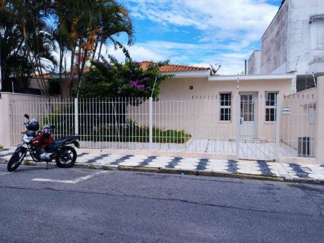 Casa para venda em Centro de 193.00m² com 3 Quartos, 1 Suite e 2 Garagens