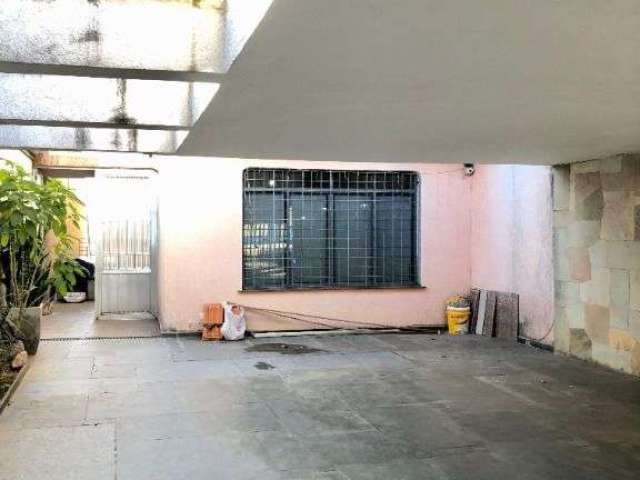 Sobrado para venda em Parque São Domingos de 206.00m² com 4 Quartos, 2 Suites e 4 Garagens