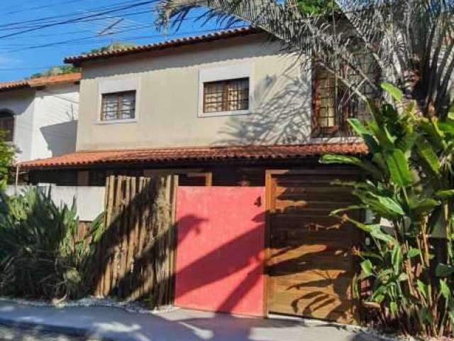 Casa de Condomínio para venda em São Francisco de 140.00m² com 4 Quartos, 1 Suite e 2 Garagens