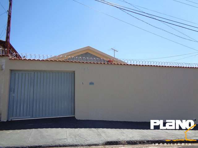 Casa para alugar em Jardim Doutor Antônio Petráglia de 97.00m² com 2 Quartos e 2 Garagens