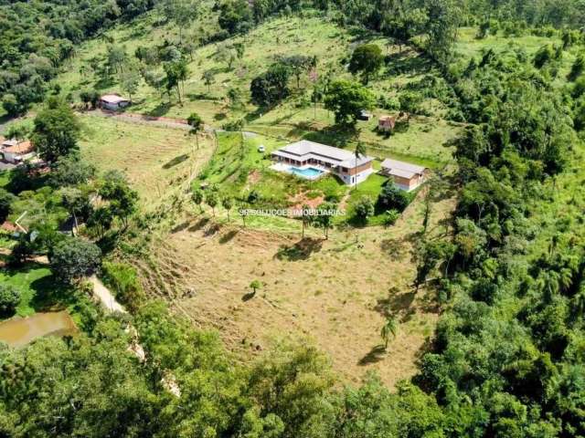 Fazenda / Sítio para venda em Centro de 121000.00m² com 4 Quartos e 1 Suite