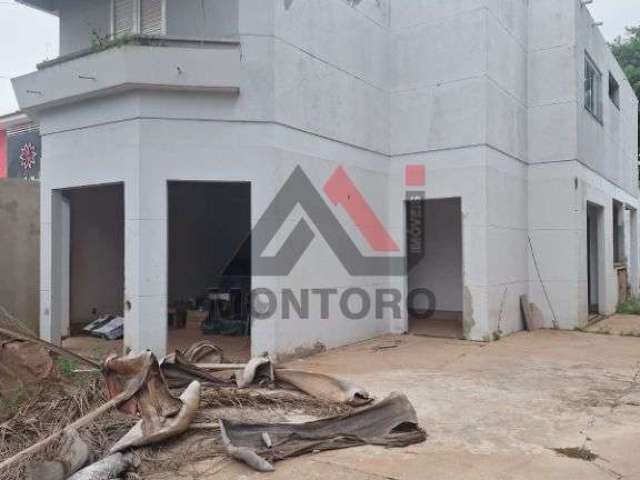 Sobrado para venda e aluguel em Vila José Bonifácio de 328.00m² com 3 Quartos, 1 Suite e 3 Garagens