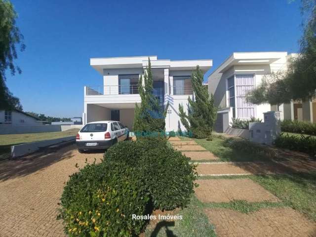 Casa para alugar em Condomínio Villa Franca de 290.00m² com 3 Quartos, 3 Suites e 4 Garagens