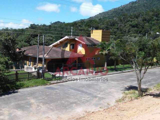 Casa para venda em Alpes De Atibaia de 339.00m² com 4 Quartos, 1 Suite e 3 Garagens