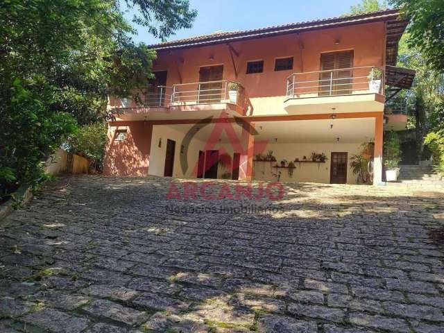 Casa para venda em Caraguatá de 269.00m² com 4 Quartos, 3 Suites e 10 Garagens