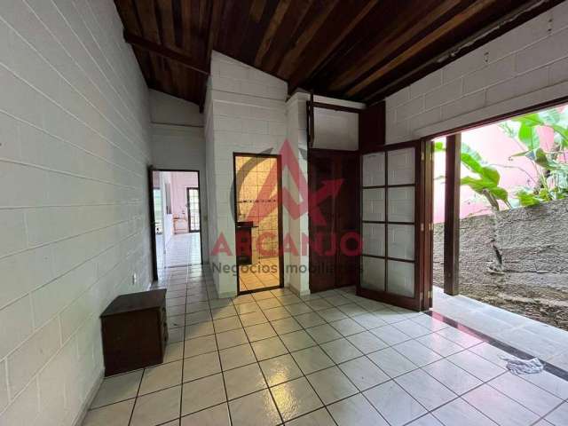 Casa para venda em Itamambuca de 360.00m² com 3 Quartos, 2 Suites e 3 Garagens