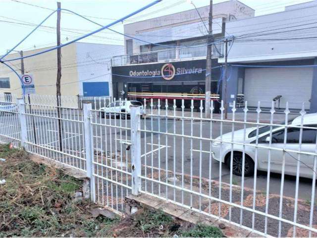 Lote / Terreno para alugar em Centro de 285.00m²