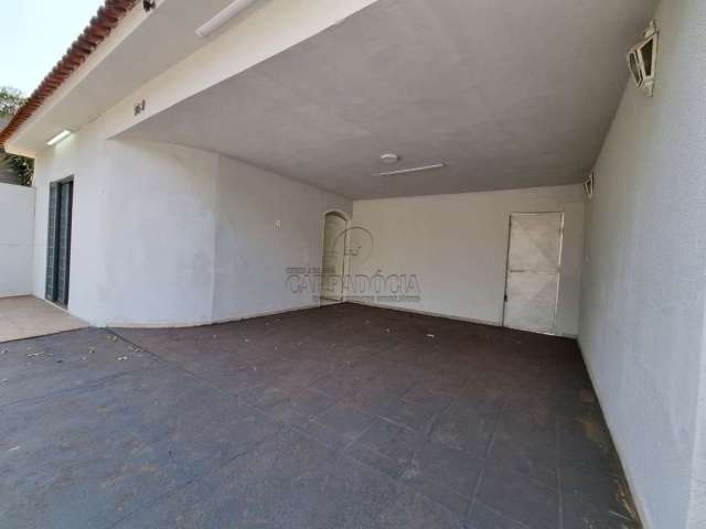 Casa para alugar em Cidade Nova de 178.00m² com 3 Quartos, 1 Suite e 2 Garagens