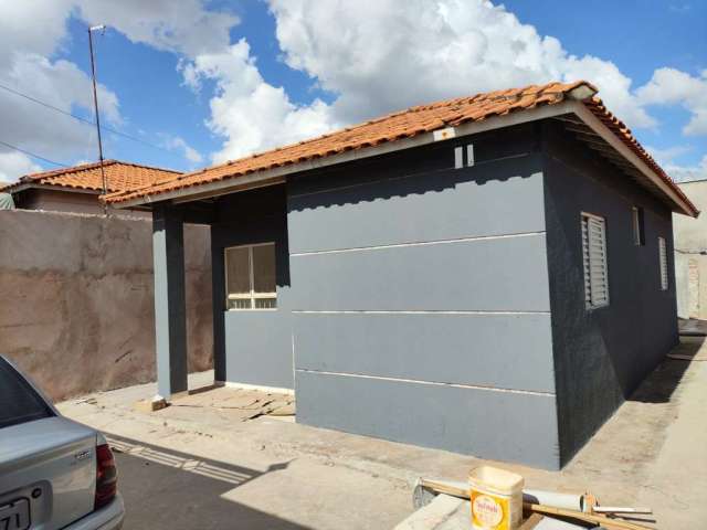 Casa para venda em Residencial Peres Elias de 200.00m² com 2 Quartos e 3 Garagens