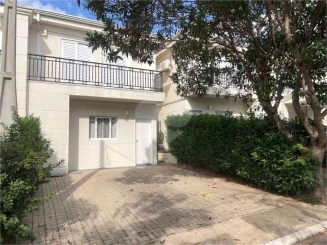 Casa de Condomínio para venda em Jardim Carolina de 111.00m² com 3 Quartos, 1 Suite e 2 Garagens