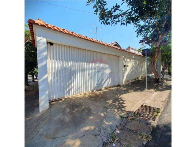 Casa para venda em Centro de 194.00m² com 4 Quartos, 1 Suite e 2 Garagens