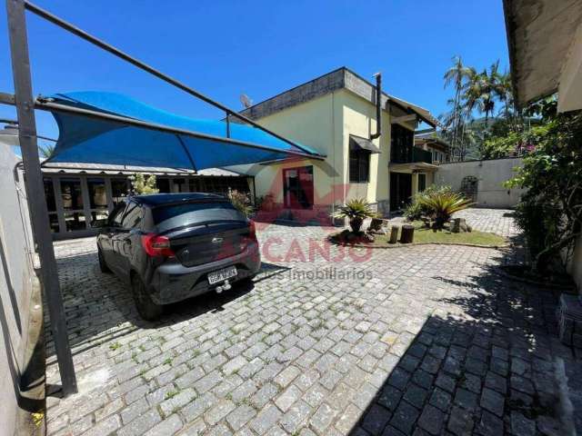 Casa para venda em Tenório de 280.00m² com 4 Quartos, 3 Suites e 3 Garagens