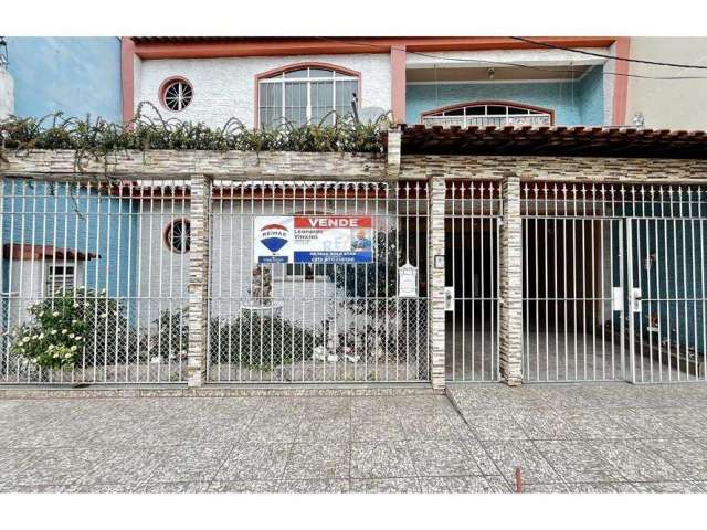 Casa para venda em Juscelino de 300.00m² com 3 Quartos, 3 Suites e 2 Garagens